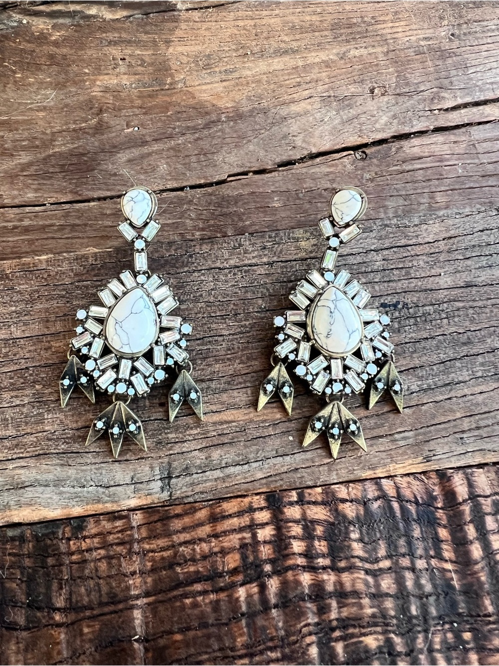 Statement White Howlite Teardrop Drop Earrings - Unbranded